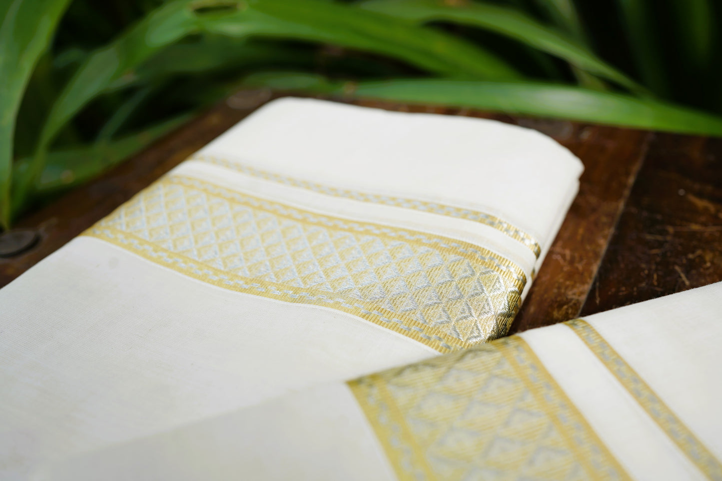 Premium Handloom Setmundu With Silver & Golden Handwoven Works